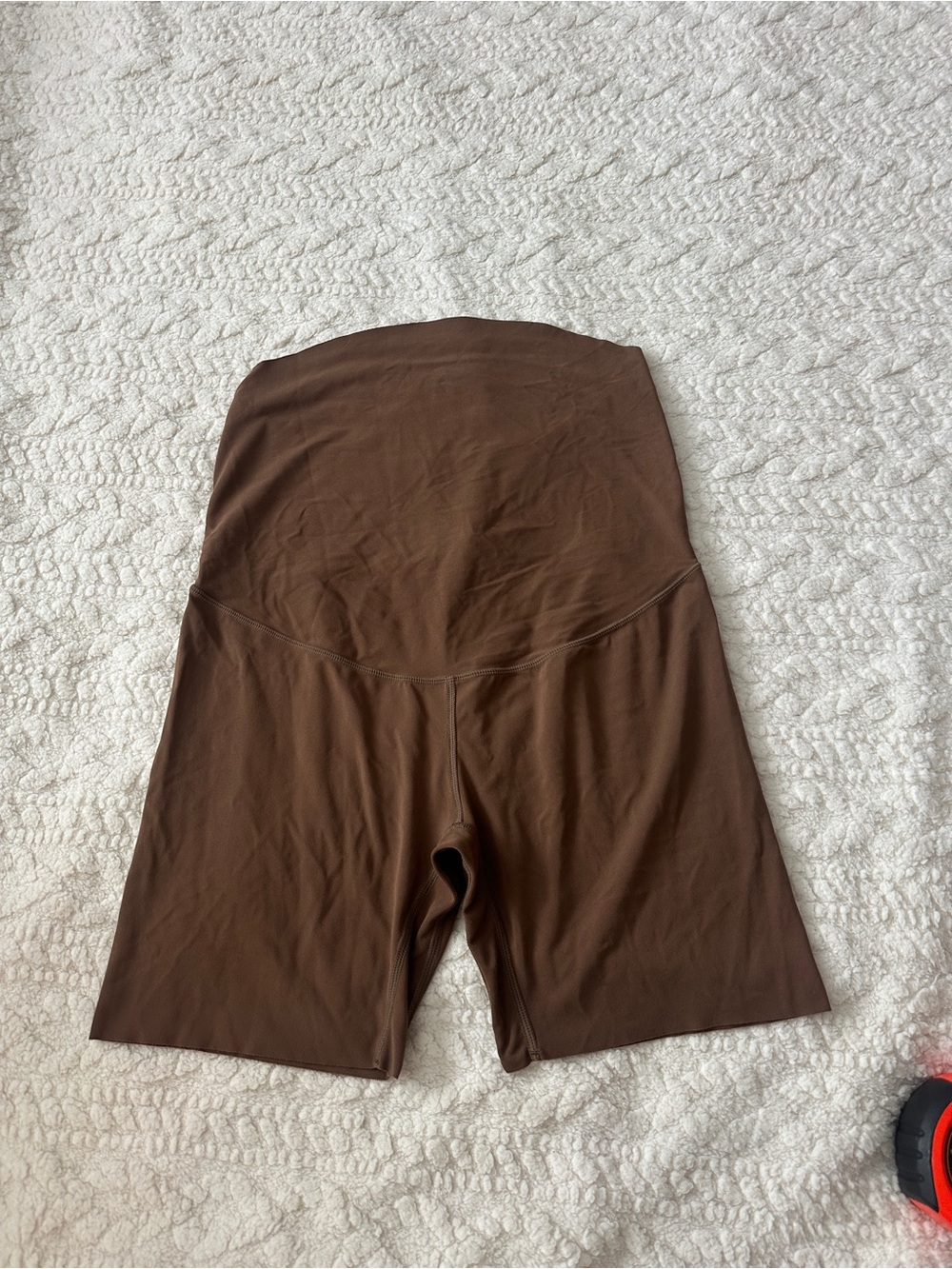BAYDI Brown Clouduxi Maternity Biker Shorts Over the Belly